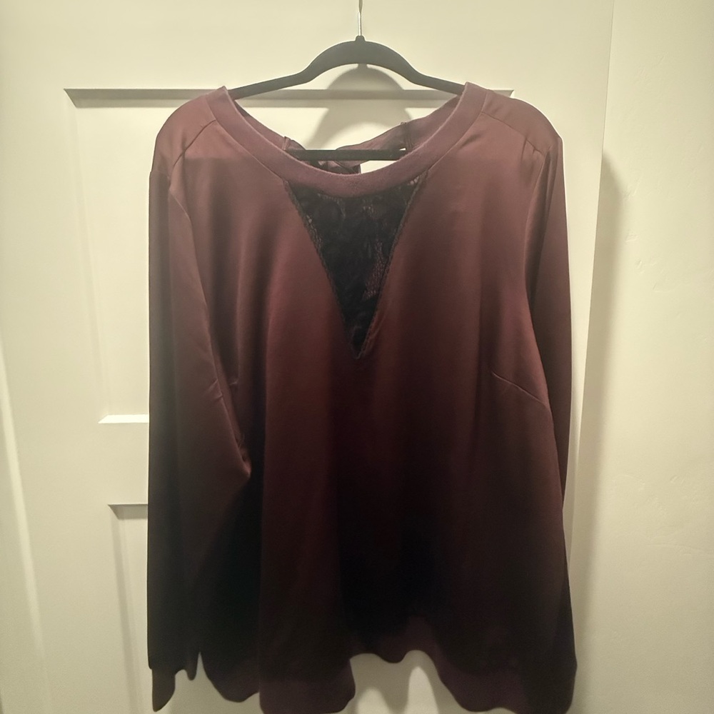 Women’s Lane Bryant Top Sweatshirt Style with Lace and tie in back 22/24